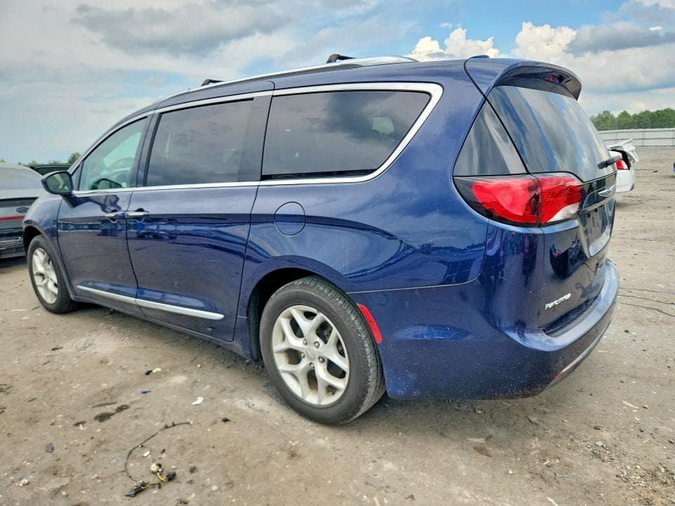 2018 CHRYSLER PACIFICA TOURING L 2
