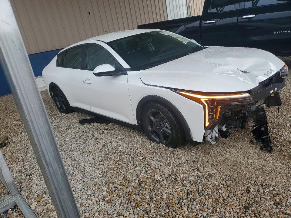 2025 KIA K4 LXS 4
