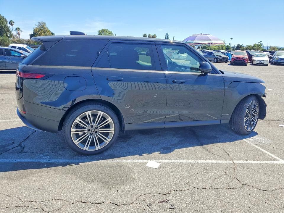 2025 LAND ROVER RANGE ROVER SPORT SE 3