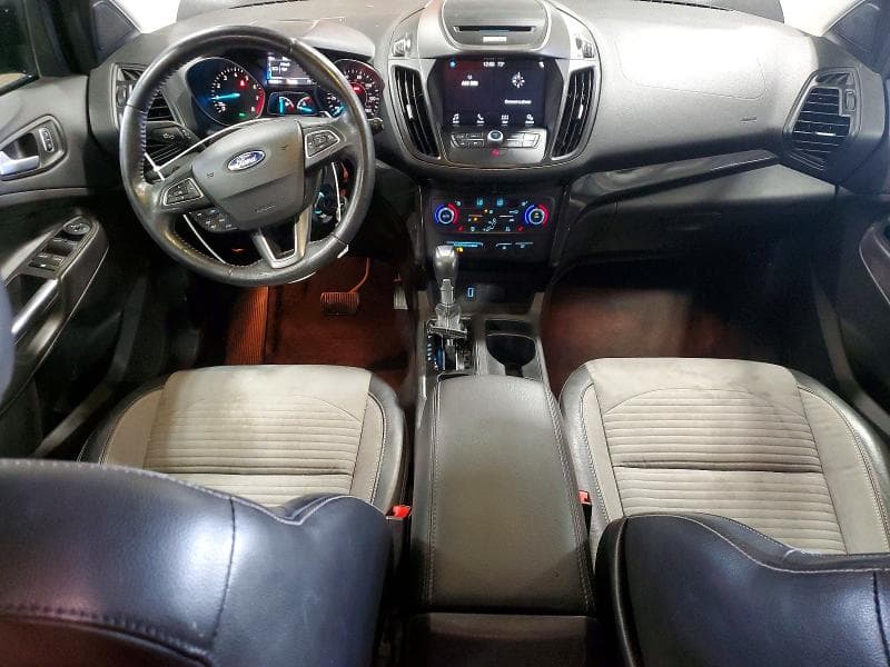 2017 FORD ESCAPE SE 8