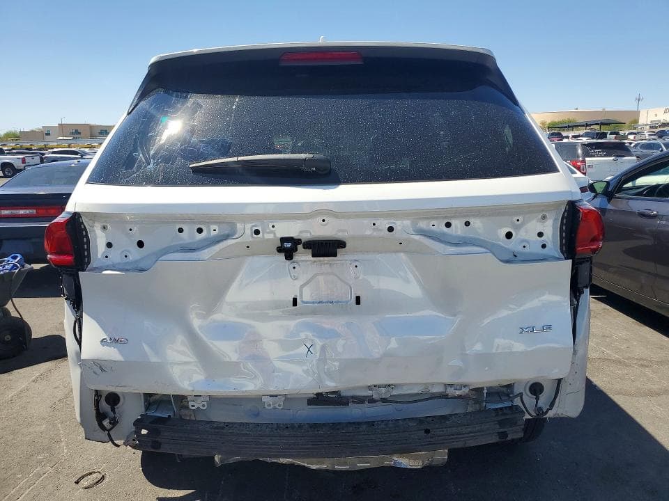2024 TOYOTA GRAND HIGHLANDER XLE 6