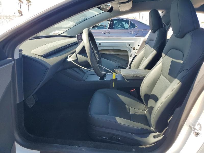 2025 TESLA MODEL 3 7