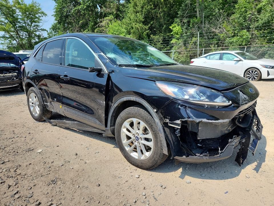 2021 FORD ESCAPE SE 4