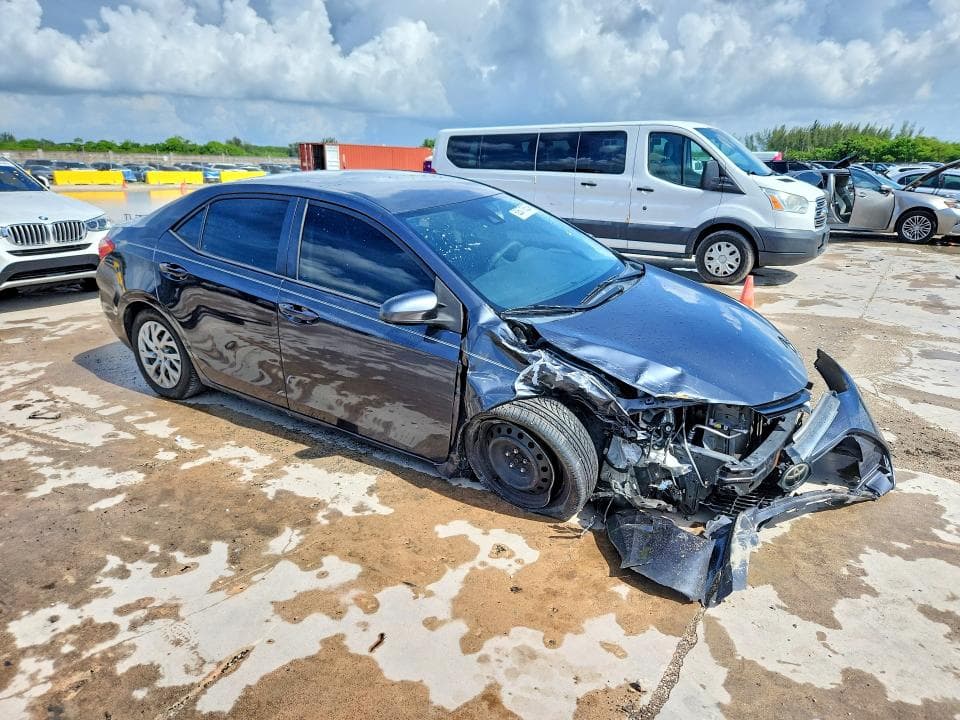 2019 TOYOTA COROLLA LE 4