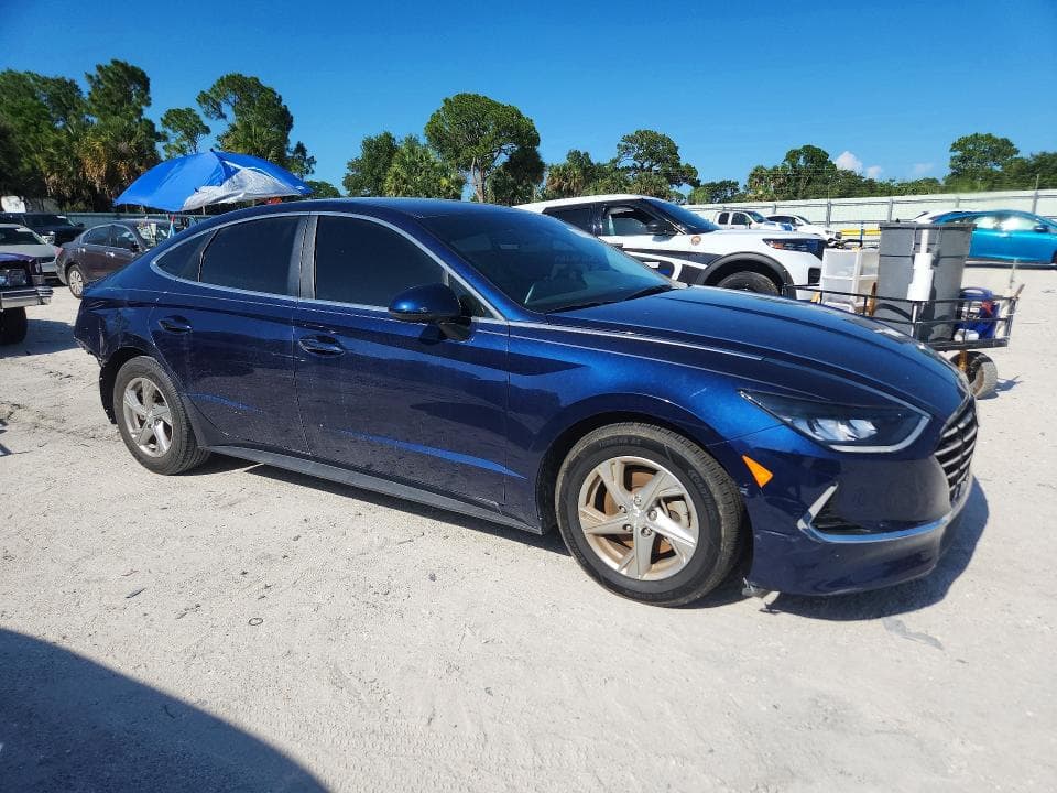 2021 HYUNDAI SONATA SE 4