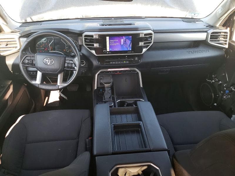 2024 TOYOTA TUNDRA SR5 8