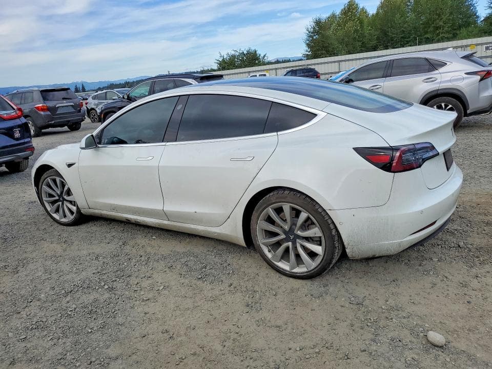 2018 TESLA MODEL 3 2