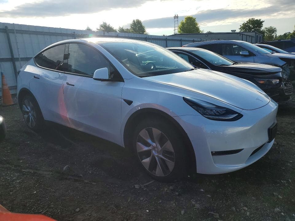 2021 TESLA MODEL Y 4