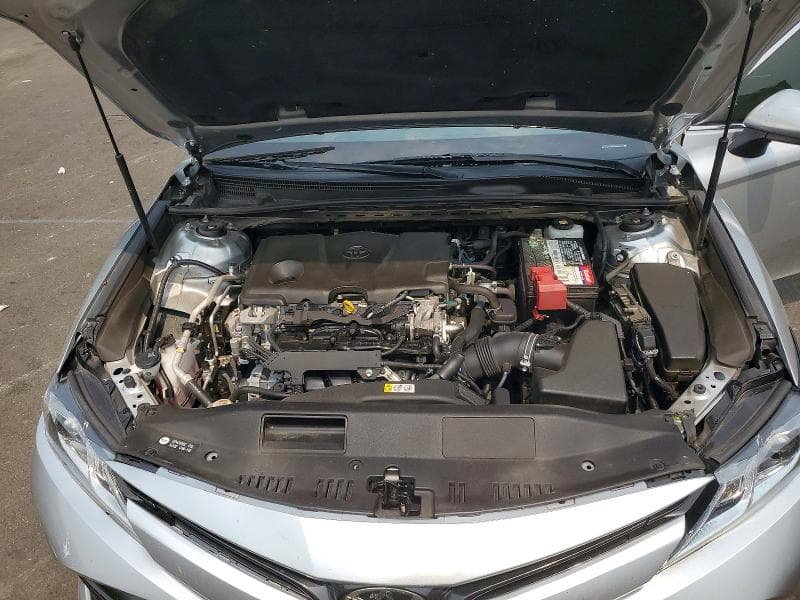 2018 TOYOTA CAMRY LE 11
