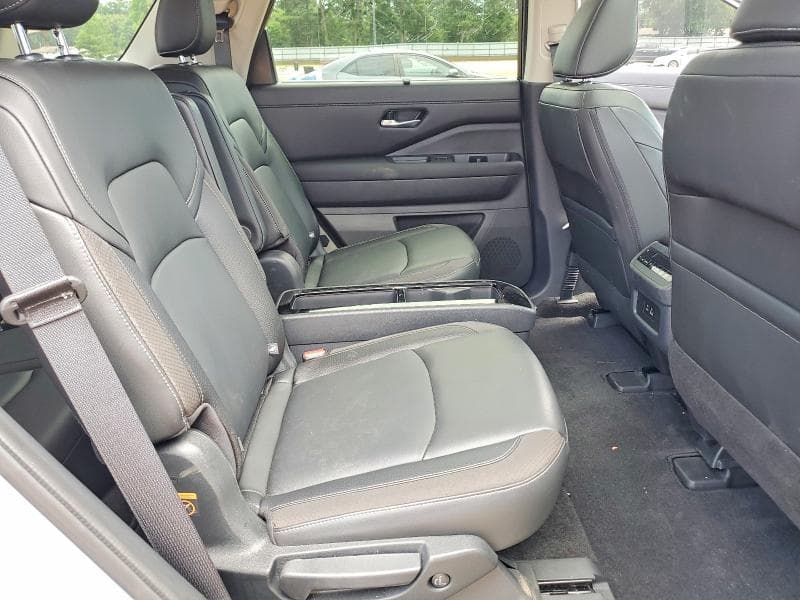 2025 NISSAN PATHFINDER SL 11