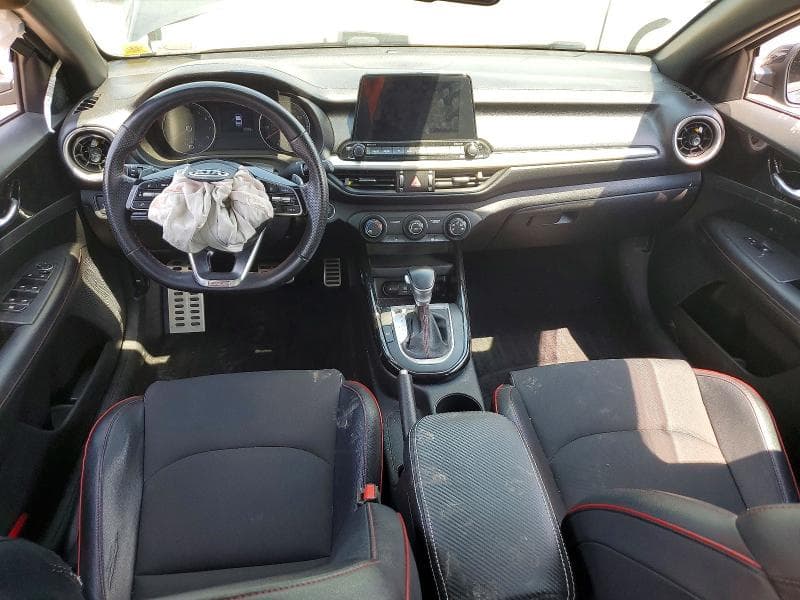 2021 KIA FORTE GT 8