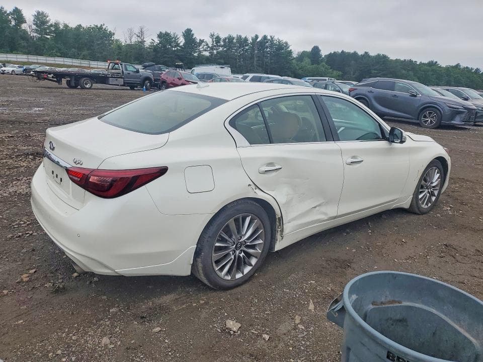 2023 INFINITI Q50 LUXE 3