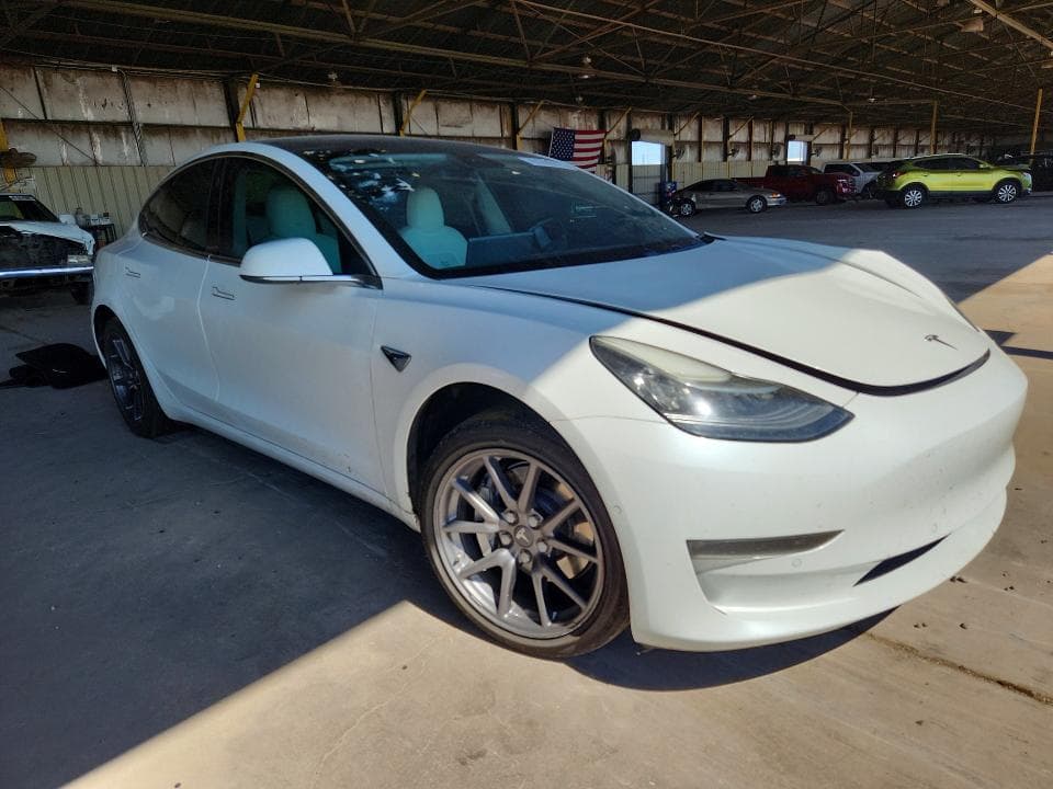 2018 TESLA MODEL 3 4