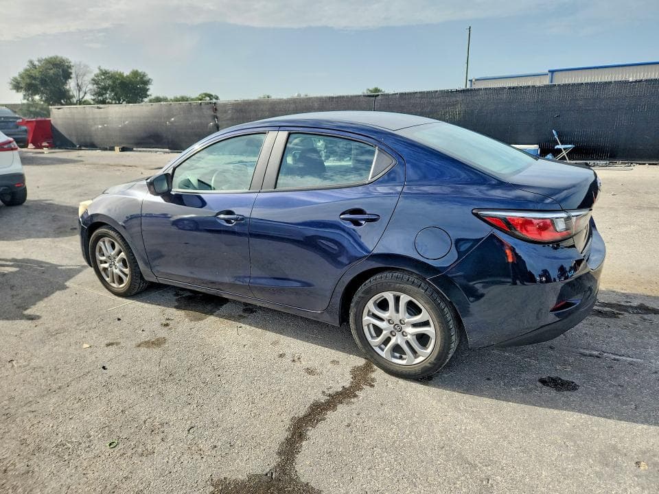 2017 TOYOTA YARIS BASE 2
