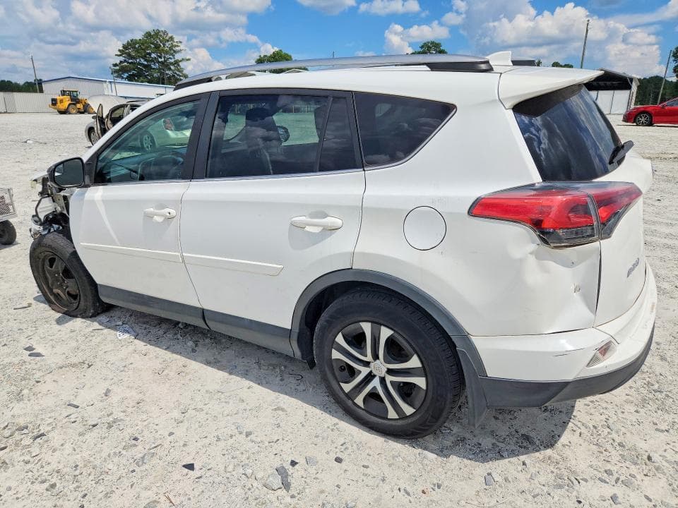 2018 TOYOTA RAV4 LE 2