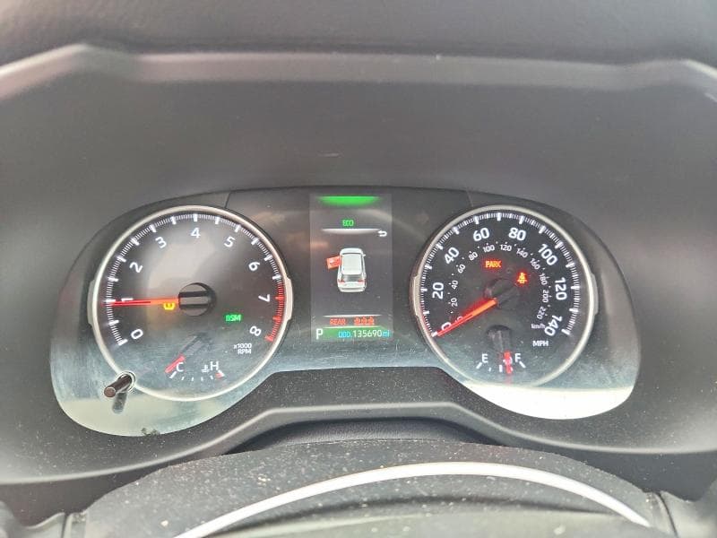 2021 TOYOTA RAV4 XLE 9