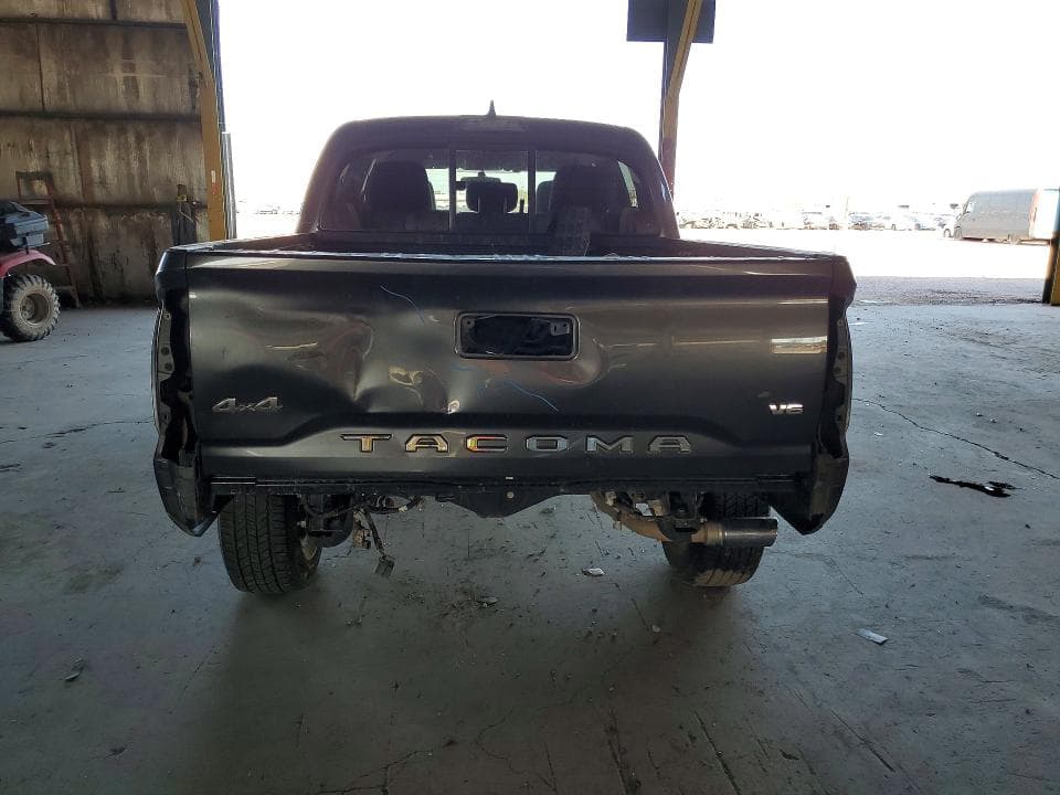 2017 TOYOTA TACOMA SR5 V6 6