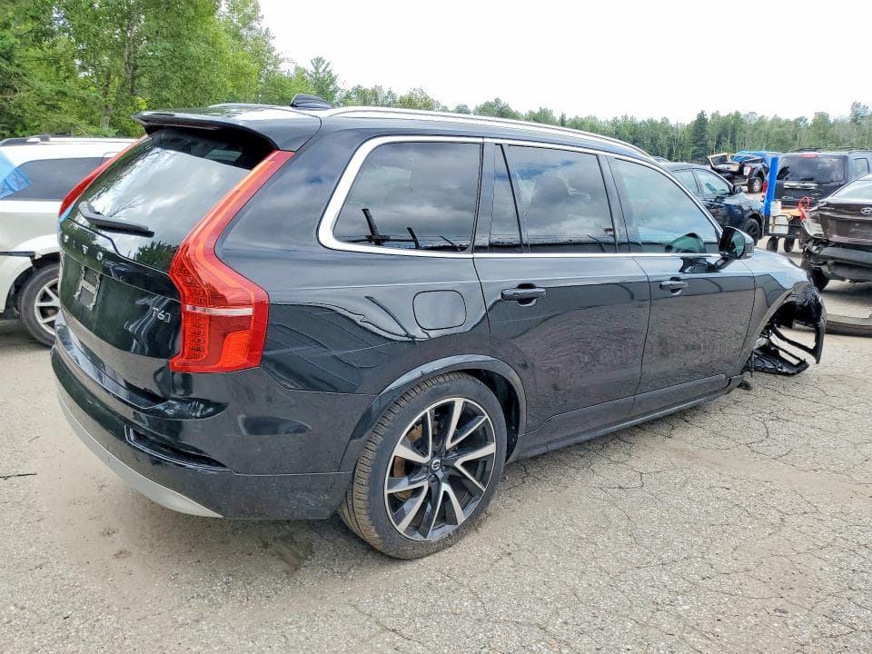 2022 VOLVO XC90 T6 MOMENTUM 3