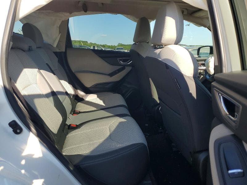 2019 SUBARU FORESTER PREMIUM 11