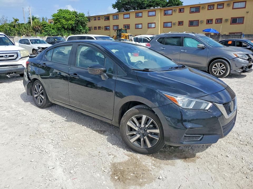 2021 NISSAN VERSA SV 4