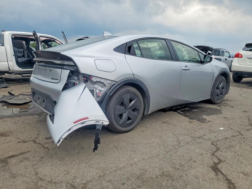 2024 TOYOTA PRIUS PRIME SE 3