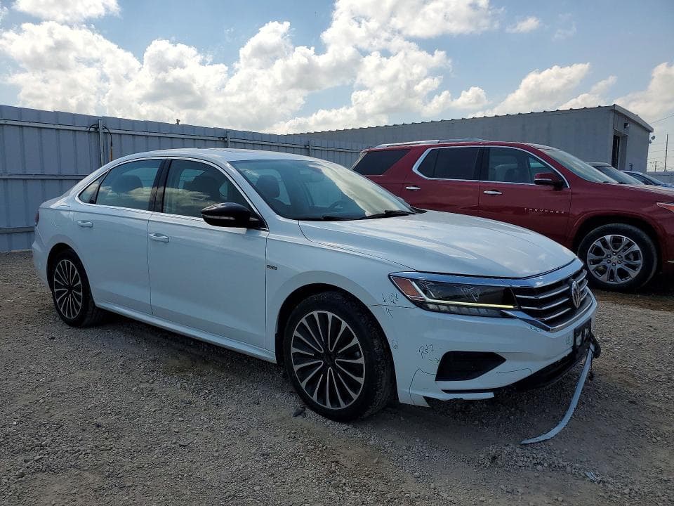 2022 VOLKSWAGEN PASSAT LIMITED EDITION 4