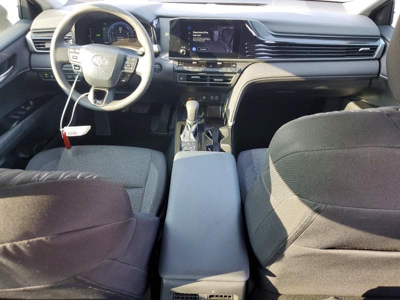 2025 TOYOTA CAMRY LE 8