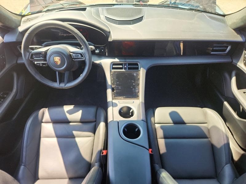 2022 PORSCHE TAYCAN 8