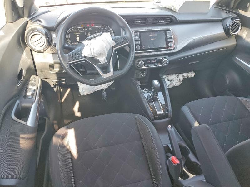 2020 NISSAN KICKS SV 8