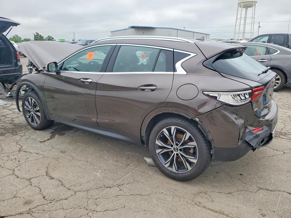 2017 INFINITI QX30 PREMIUM 2
