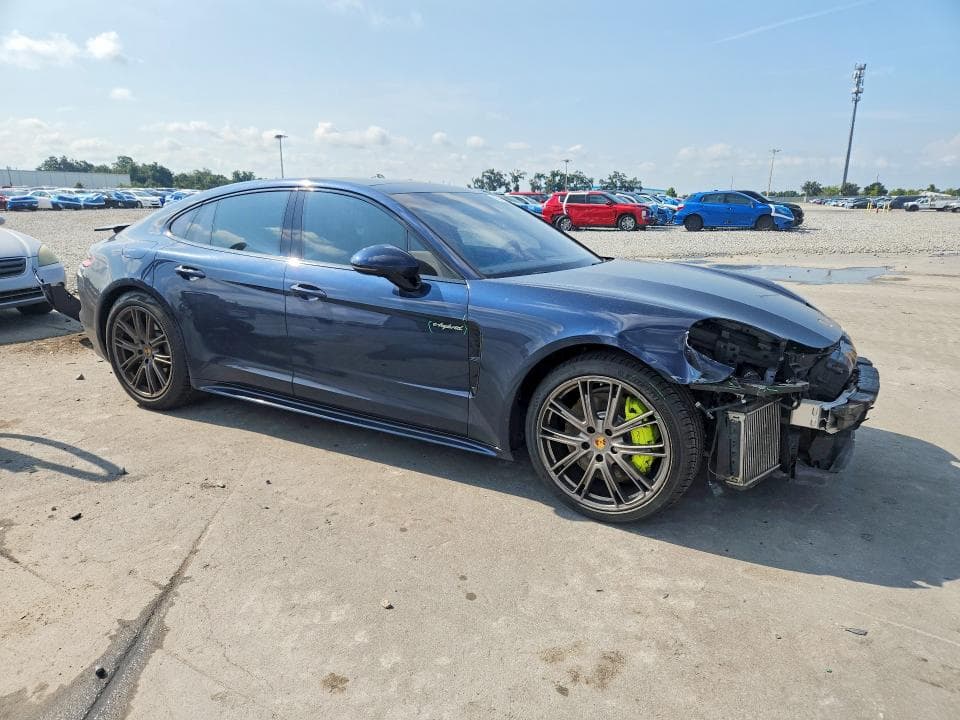 2018 PORSCHE PANAMERA 4 E-HYBRID 4