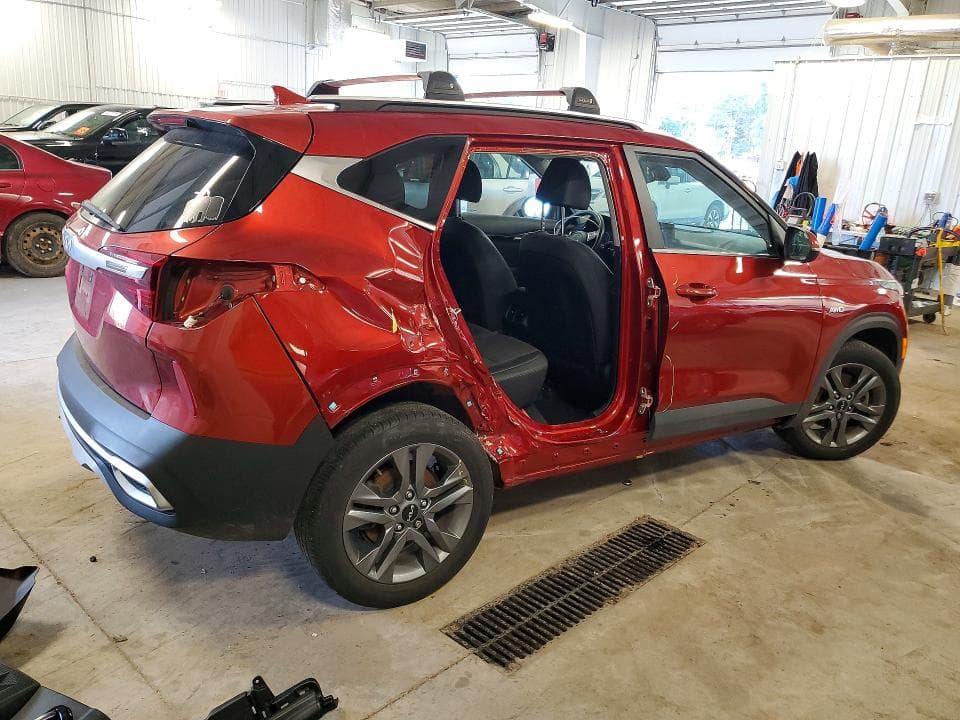 2022 KIA SELTOS S 3