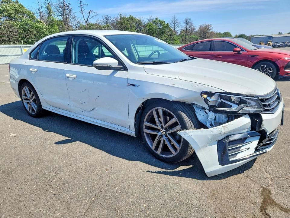 2018 VOLKSWAGEN PASSAT S 4