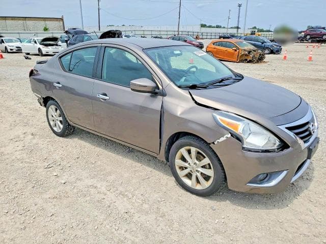 2017 NISSAN VERSA 1.6 SL 4