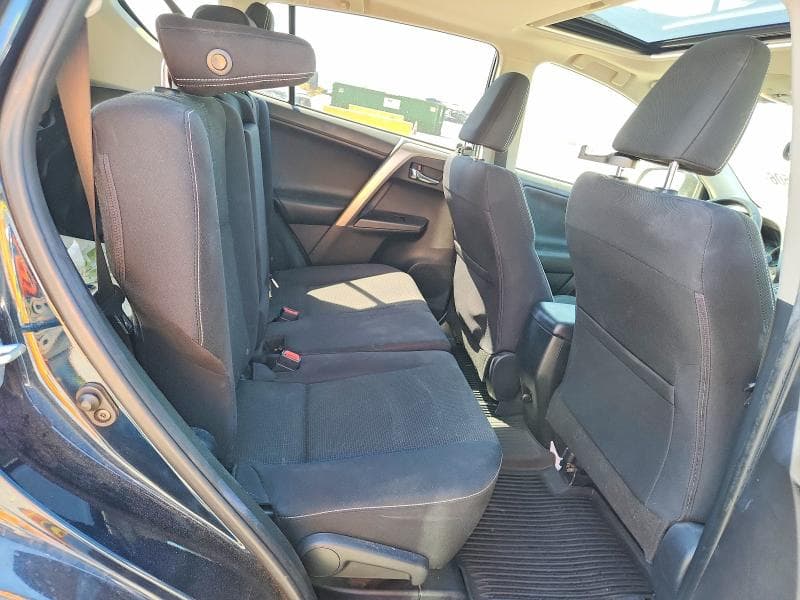 2017 TOYOTA RAV4 XLE 11