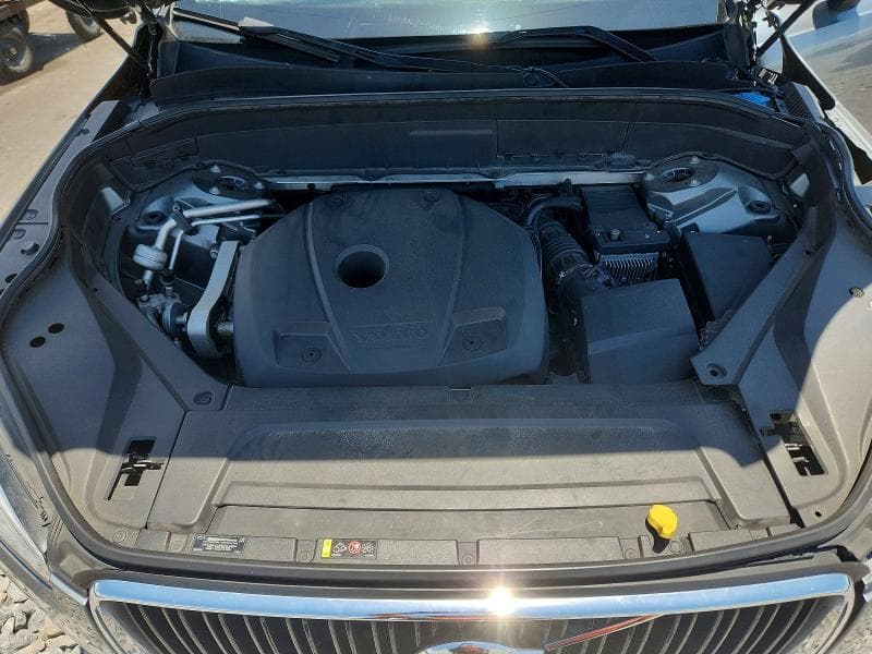2017 VOLVO XC90 T6 12