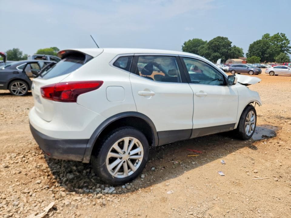 2017 NISSAN ROGUE SPORT S 3