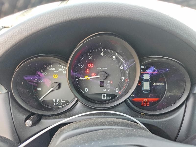 2026 PORSCHE MACAN BASE 9