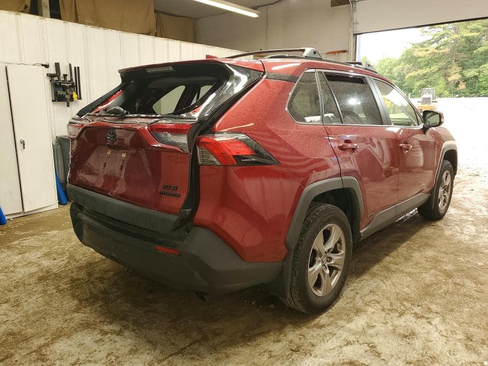 2024 TOYOTA RAV4 HYBRID XLE 3