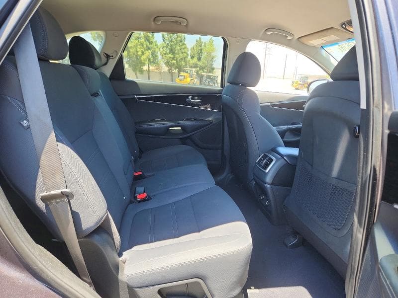 2019 KIA SORENTO LX 11