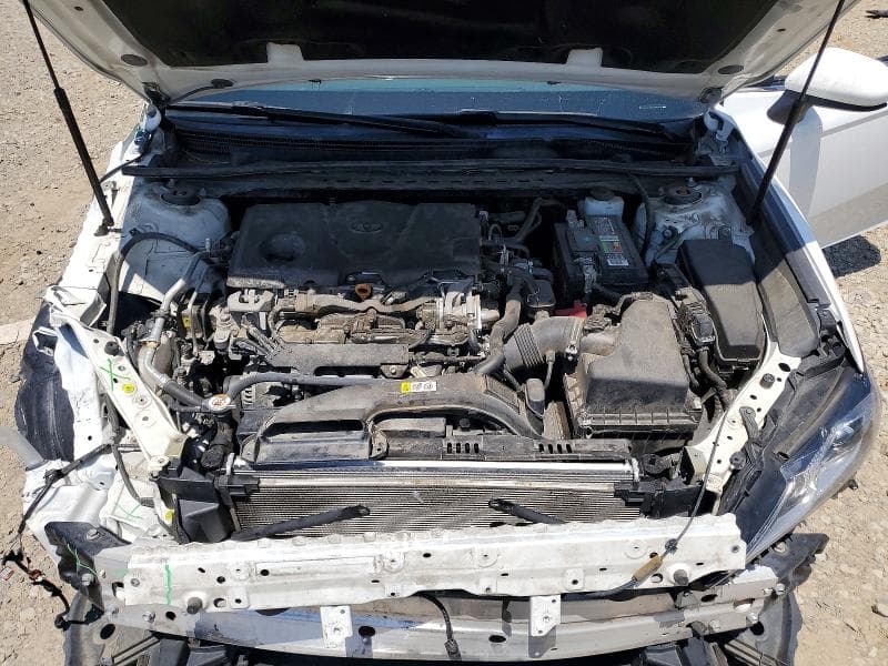2020 TOYOTA CAMRY LE 11