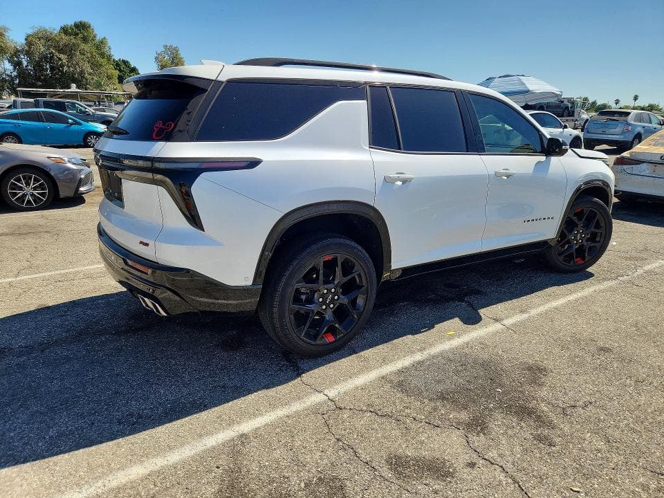 2024 CHEVROLET TRAVERSE RS 3
