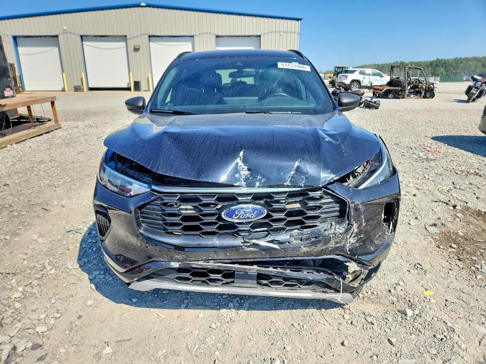 2023 FORD ESCAPE ST LINE 5