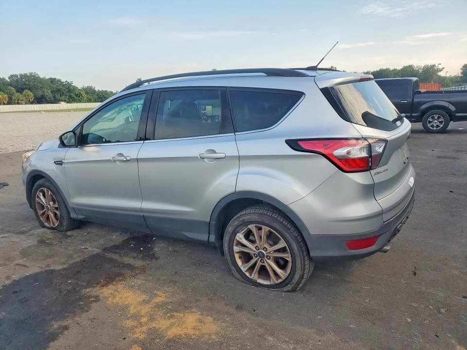 2018 FORD ESCAPE SE 2