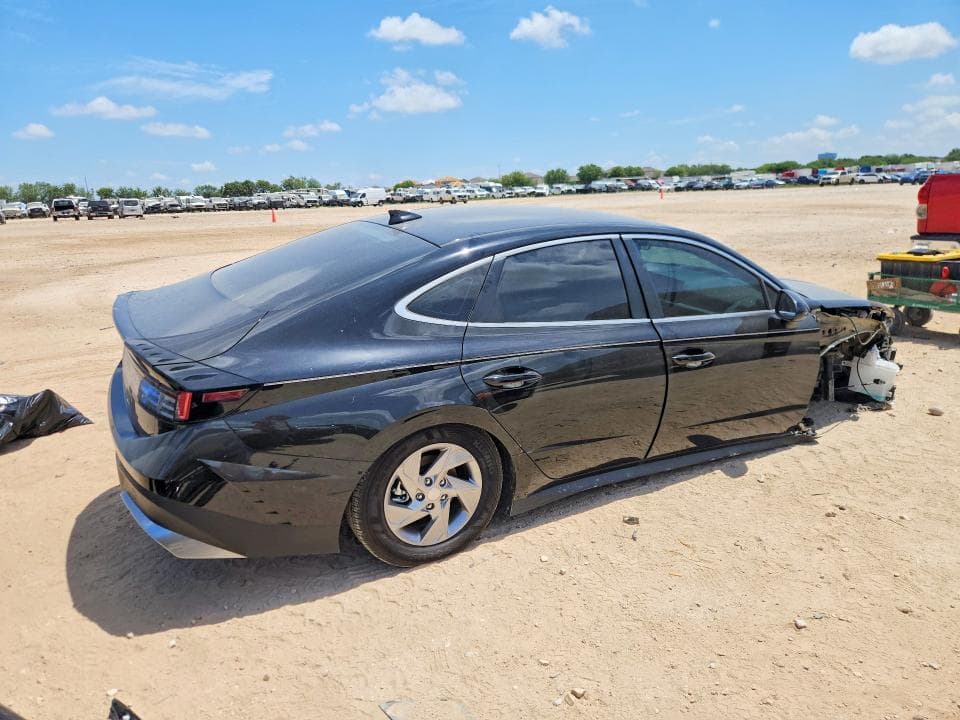 2026 HYUNDAI SONATA SE 3