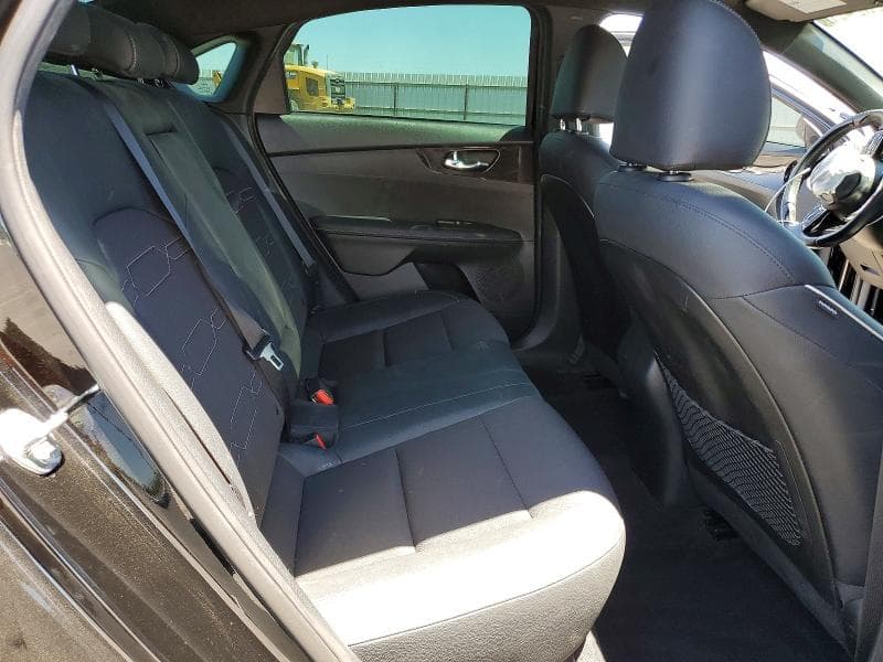2022 KIA FORTE GT LINE 10