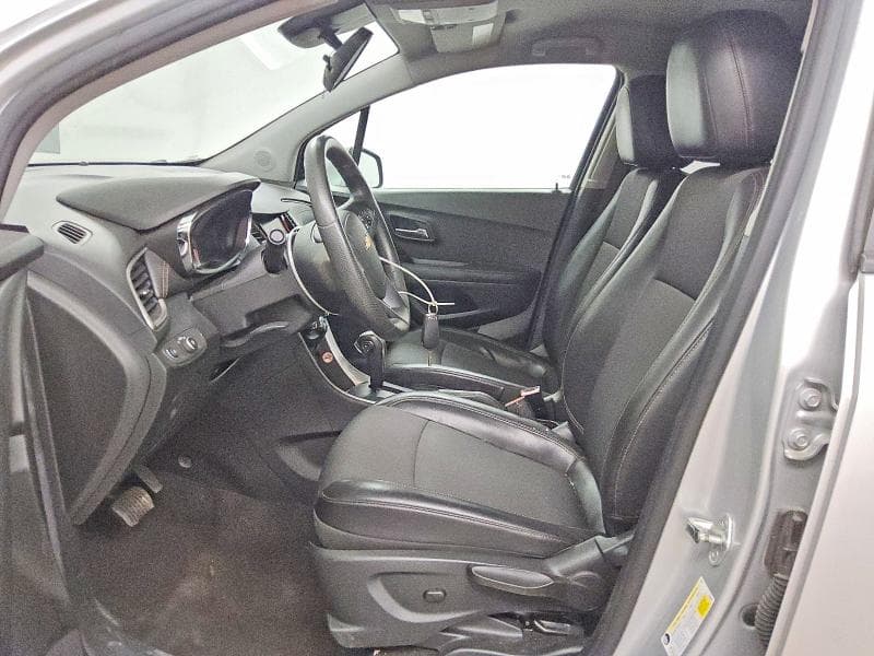 2021 CHEVROLET TRAX 1LT 7