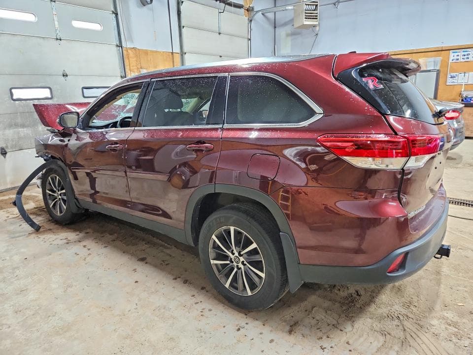 2019 TOYOTA HIGHLANDER XLE 2