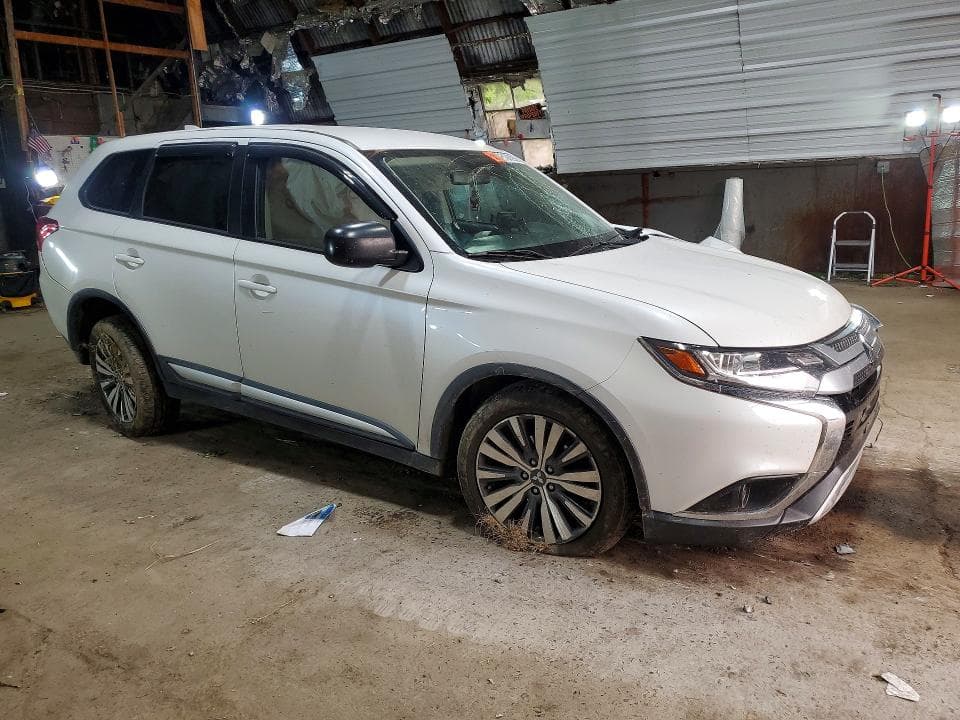 2020 MITSUBISHI OUTLANDER SE 4