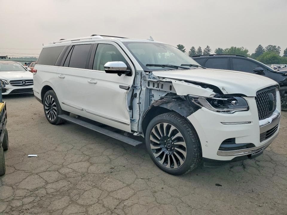 2023 LINCOLN NAVIGATOR L BLACK LABEL 4